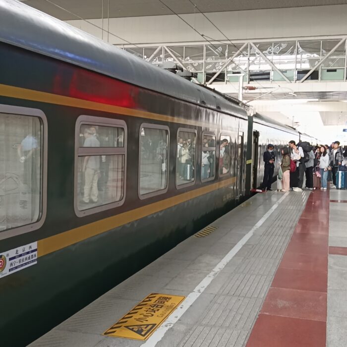 Take the Qinghai-Tibet Train from Singapore to Tibet
